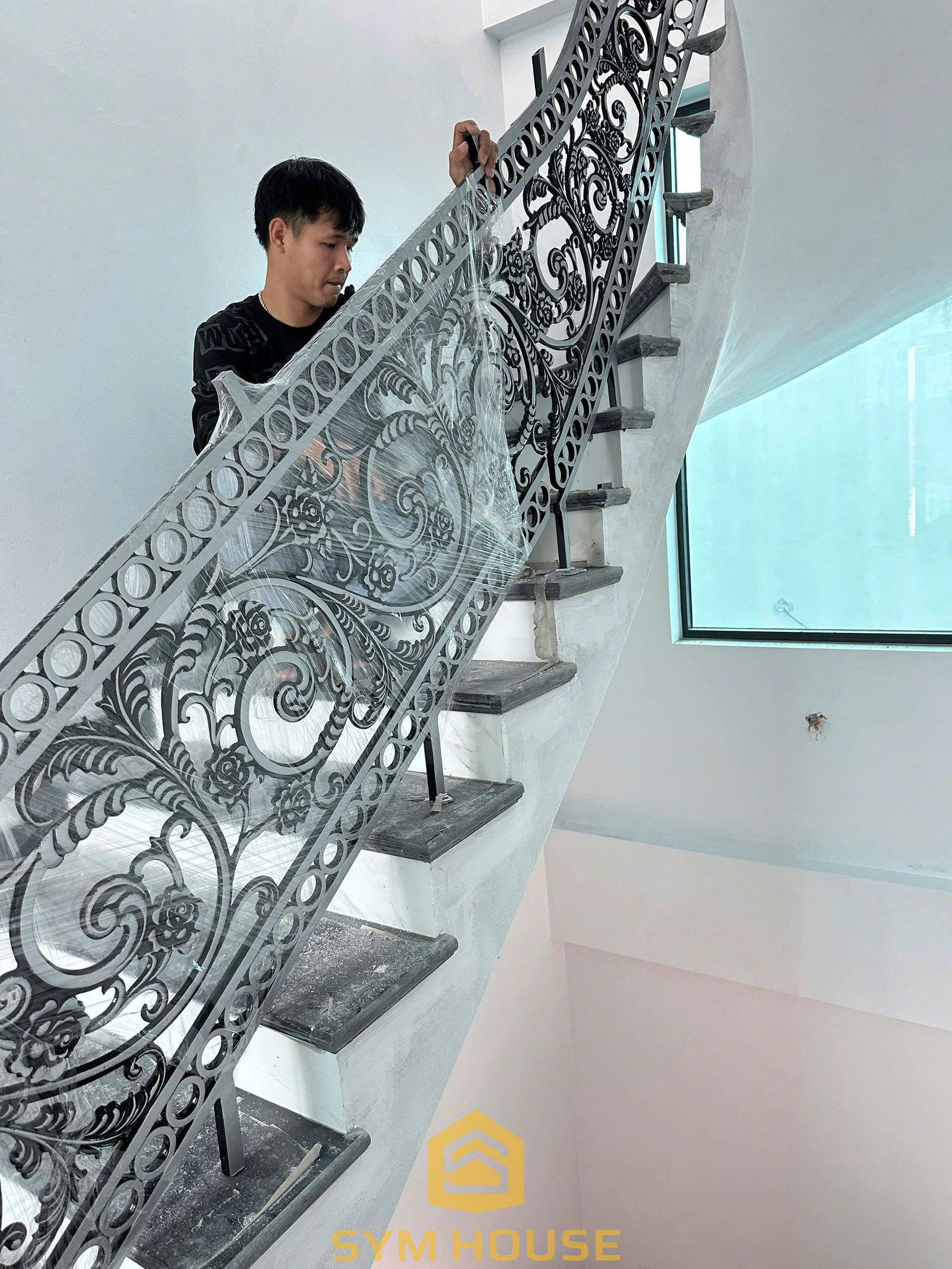 Thi công tay vịn cầu thang